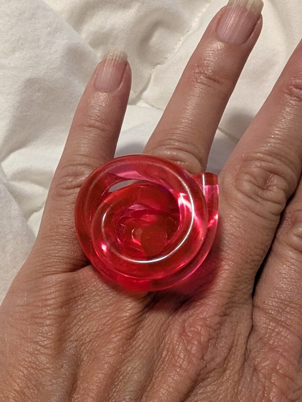 NEON PINK KNOT RING - Picture 2 of 9